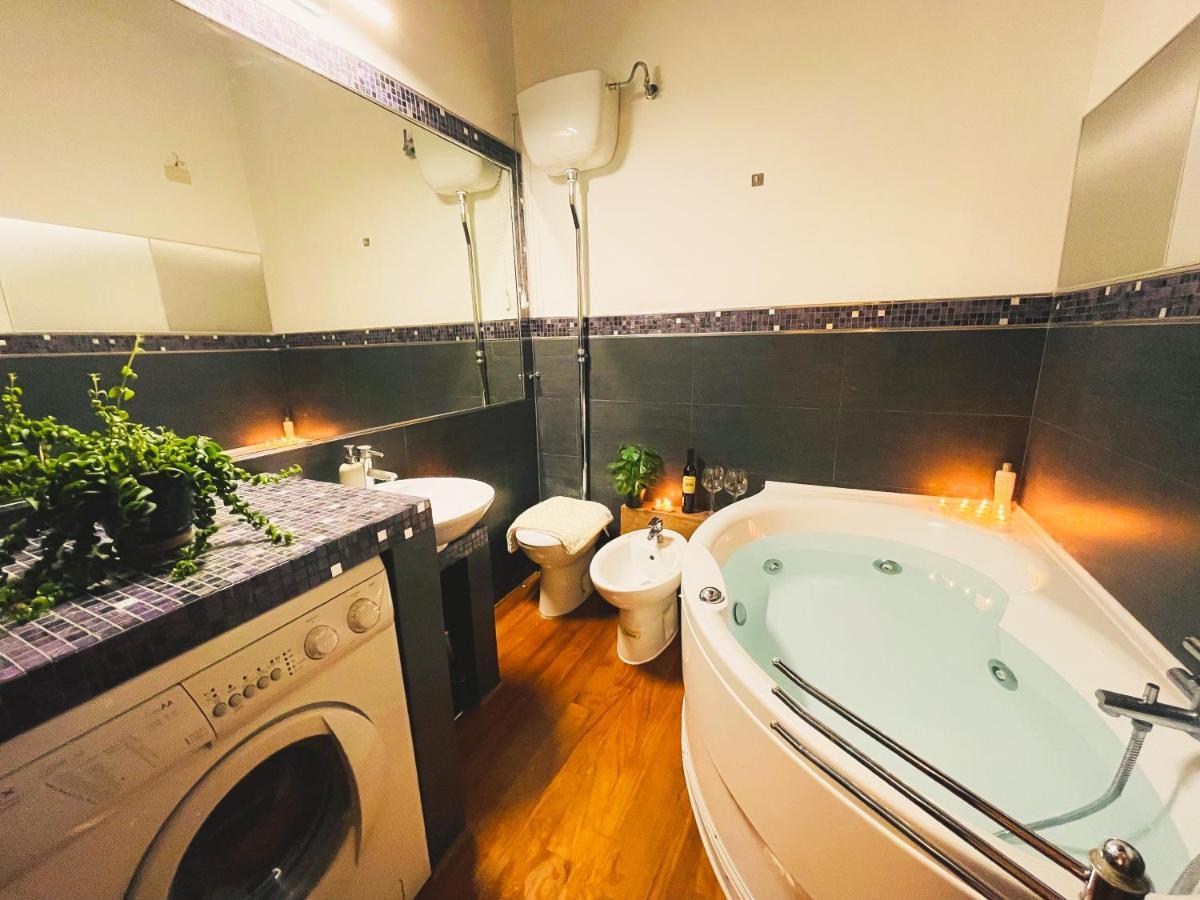 Trevi Fountain Luxury Guest House โรม ภายนอก รูปภาพ